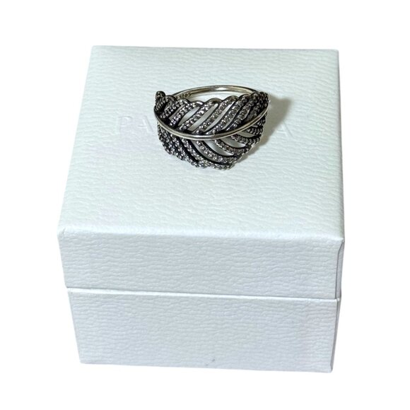 Pandora Feather Ring - Picture 5 of 7